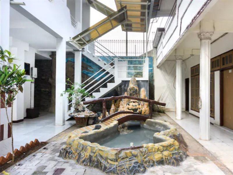 Hotel Reddoorz At Pujon Malang à Batu  Extérieur photo