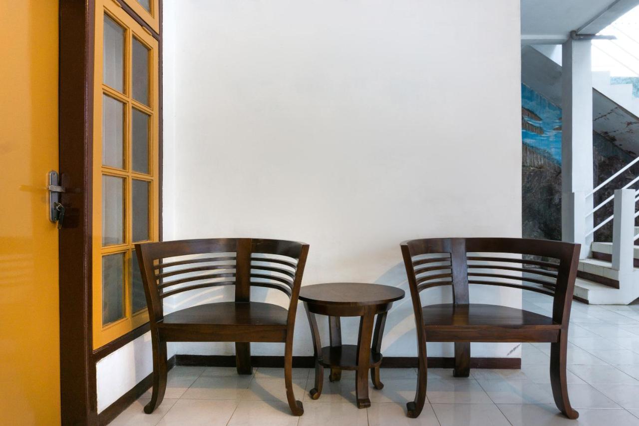 Hotel Reddoorz At Pujon Malang à Batu  Extérieur photo