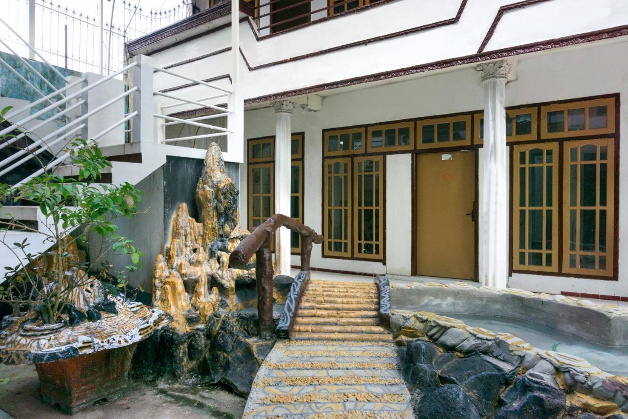 Hotel Reddoorz At Pujon Malang à Batu  Extérieur photo