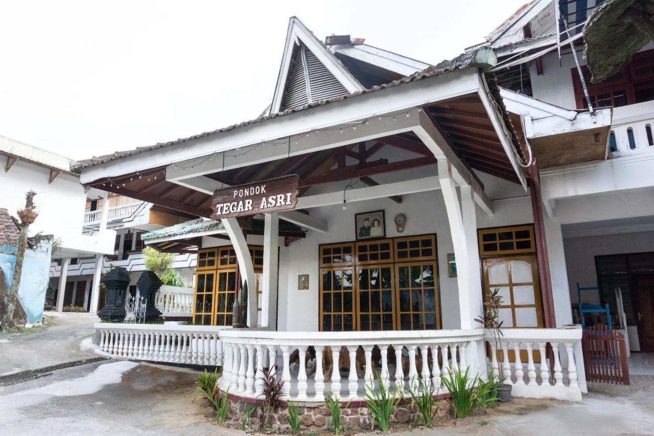 Hotel Reddoorz At Pujon Malang à Batu  Extérieur photo