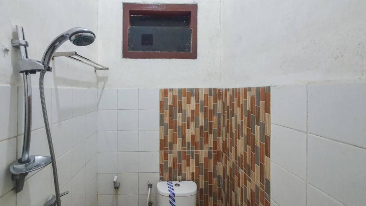 Hotel Reddoorz At Pujon Malang à Batu  Extérieur photo