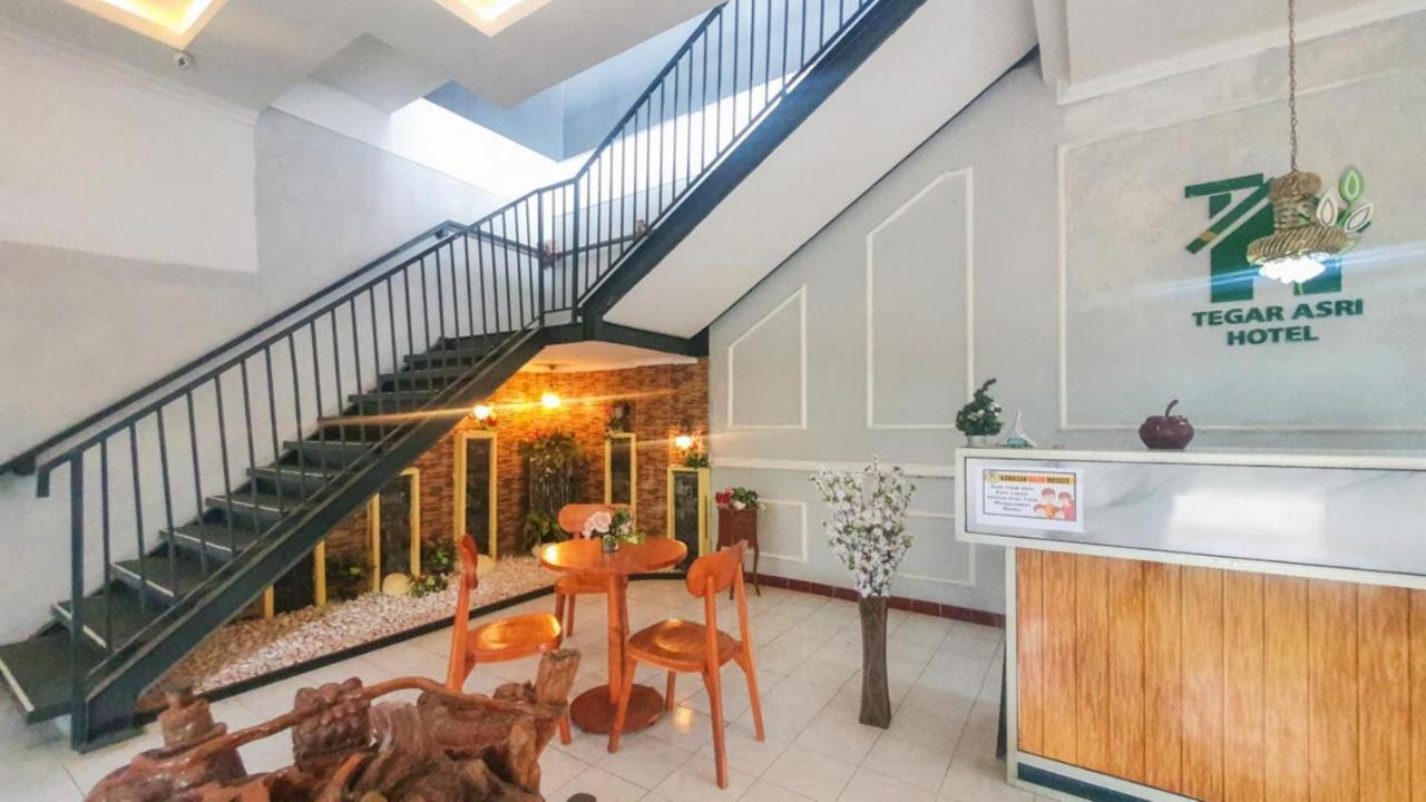Hotel Reddoorz At Pujon Malang à Batu  Extérieur photo