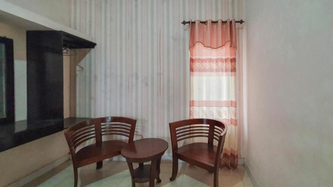 Hotel Reddoorz At Pujon Malang à Batu  Extérieur photo
