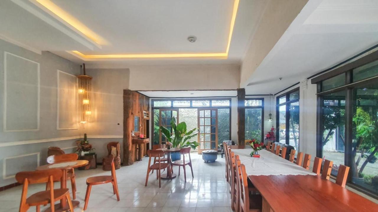 Hotel Reddoorz At Pujon Malang à Batu  Extérieur photo