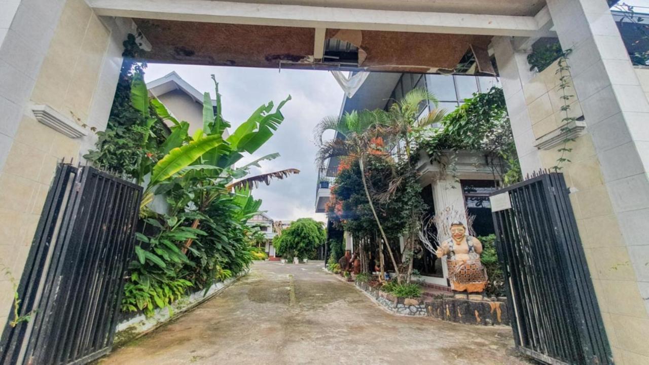 Hotel Reddoorz At Pujon Malang à Batu  Extérieur photo